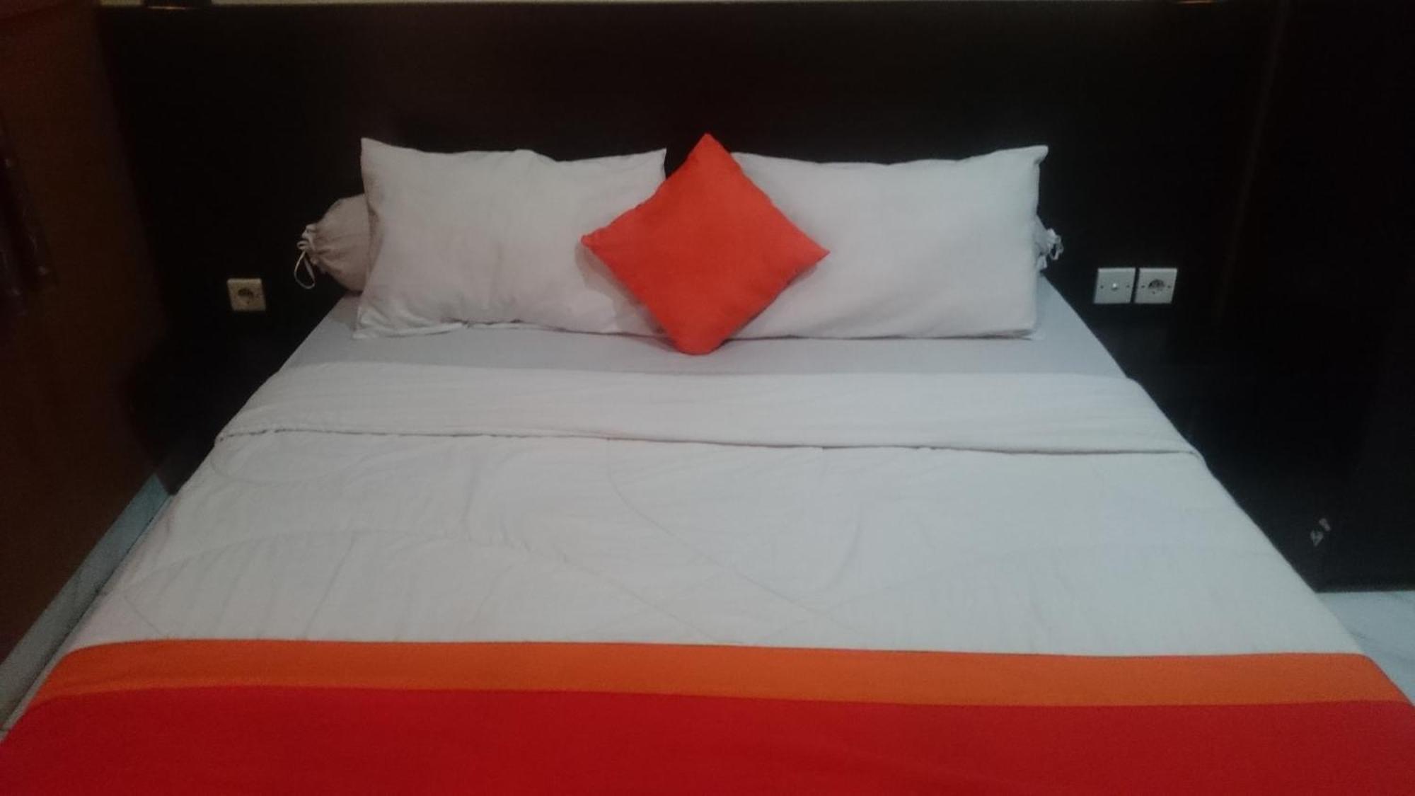 Agus Beach Inn Kuta Lombok Εξωτερικό φωτογραφία
