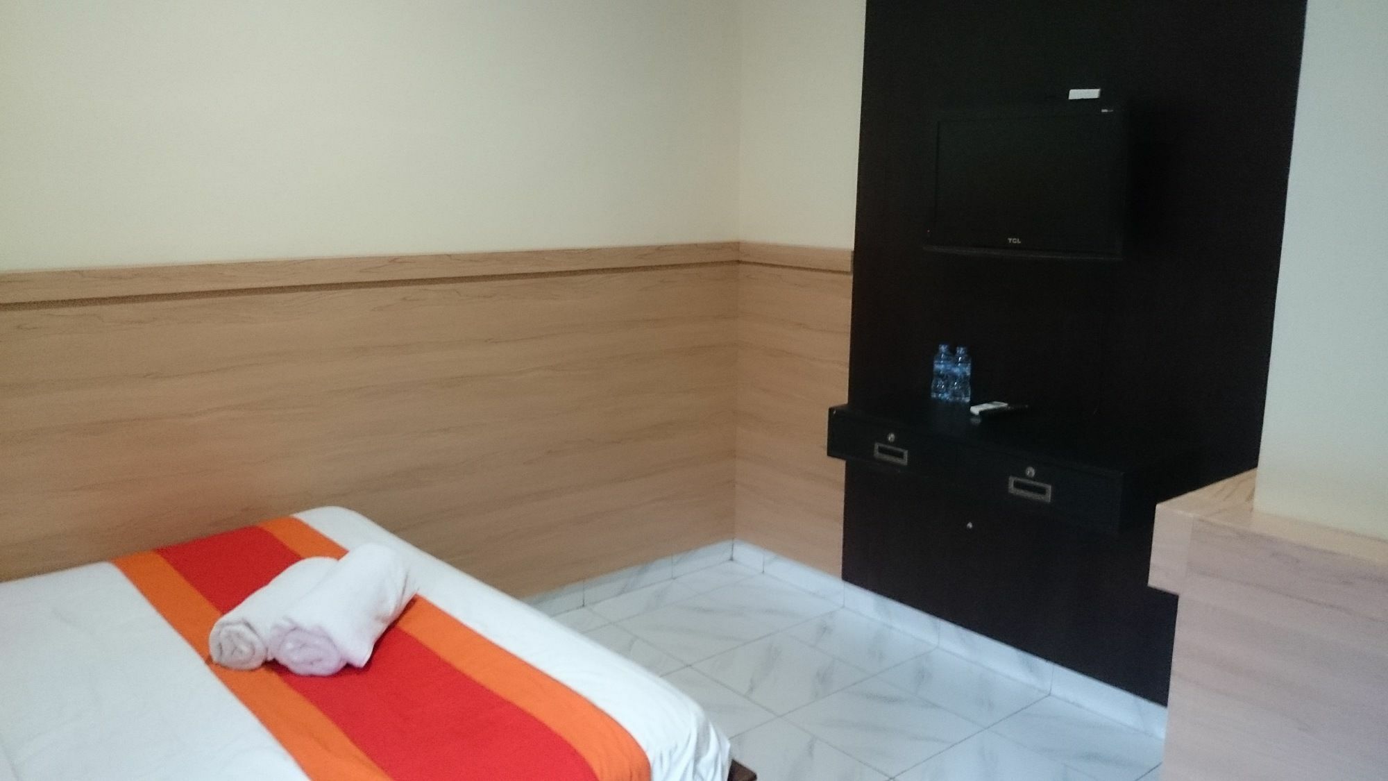 Agus Beach Inn Kuta Lombok Εξωτερικό φωτογραφία